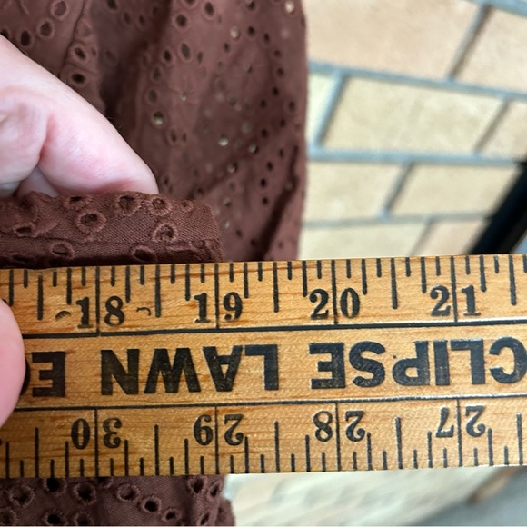 NWT Band of the Free Smocked Peplum Crop Cotton Eyelet Lace Top Brown Size Large - Picture 6 of 6